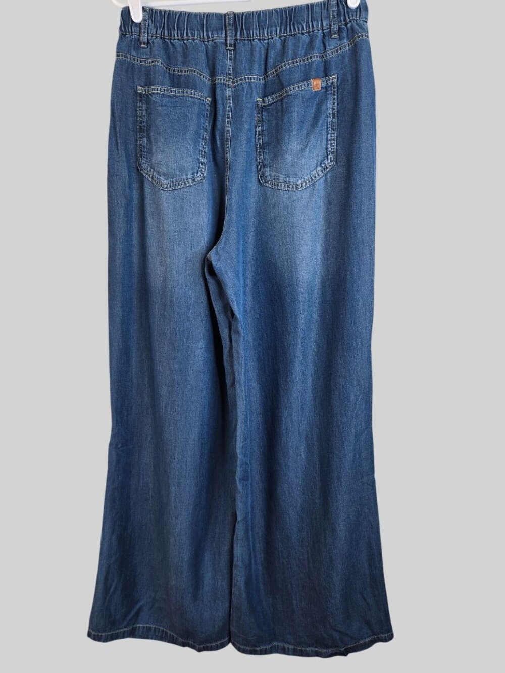 Halara Wide Leg Pleated Blue Denim Pant Lightweight Lyocell High Waisted Relaxed - Picture 2 of 8